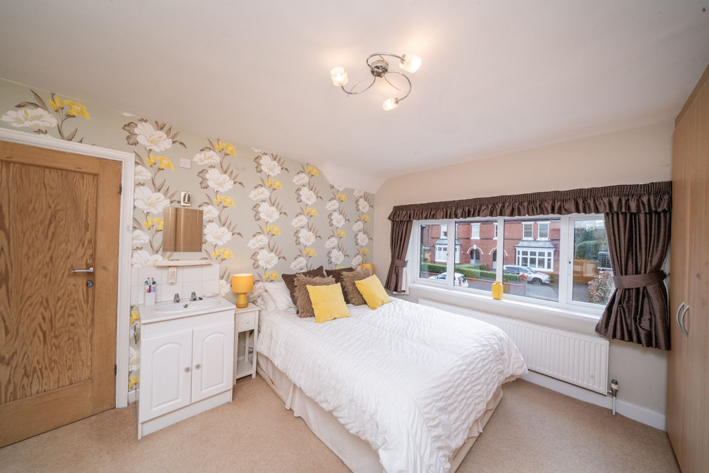 Bedroom- click for photo gallery